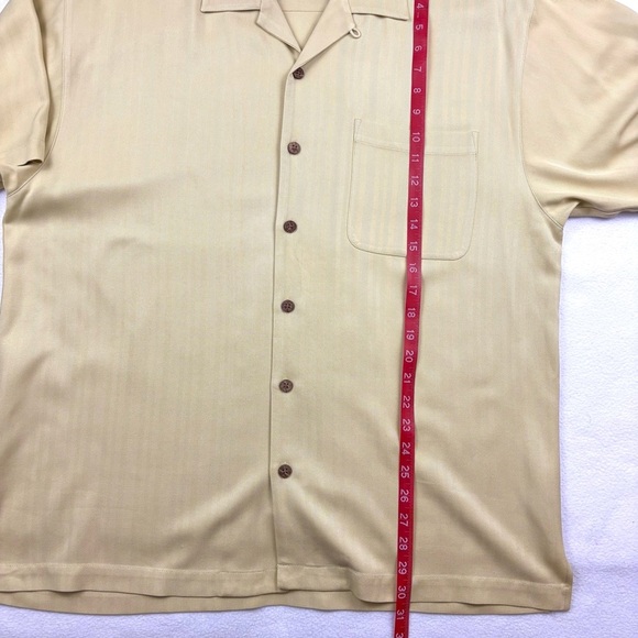Tommy Bahama Yellow 100% Silk Textured Collared Short Sleeve Button Down Top (L) - Picture 14 of 15